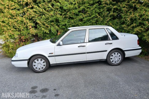 1994 VOLVO 460 GL AUTOMAT S+V DEKK EU OK TIL 01.2029