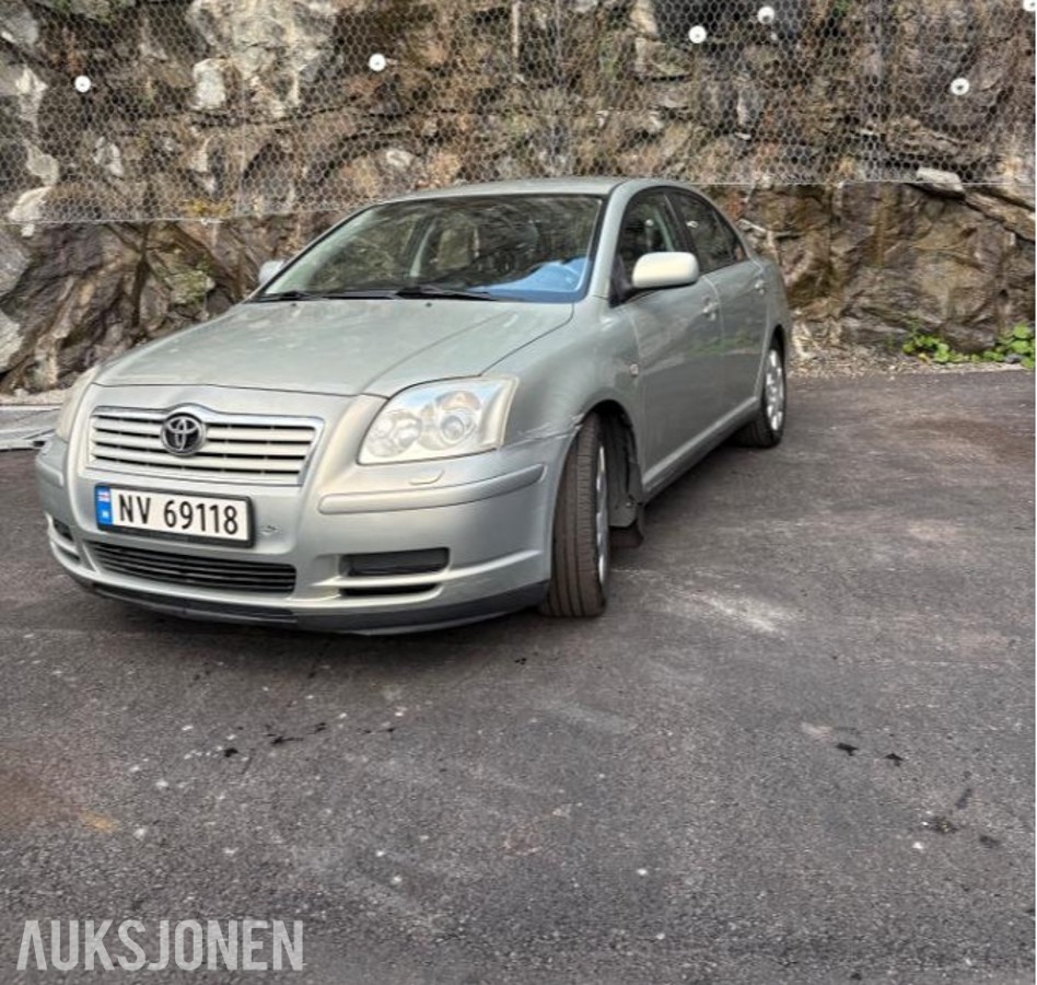 2005 Toyota Avensis 1.8 129hk automat hengerfeste s+v dekk
