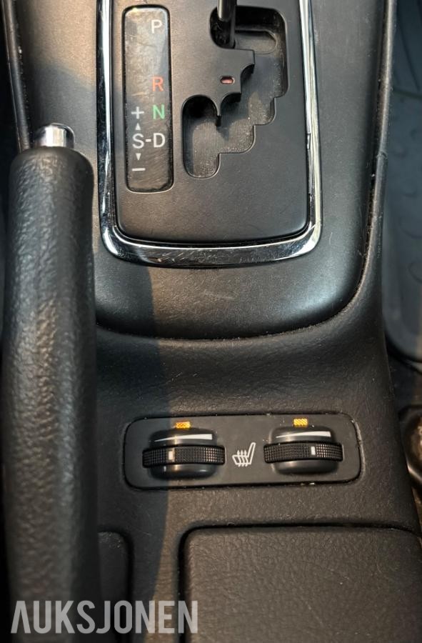2005 Toyota Avensis 1.8 129hk automat hengerfeste s+v dekk