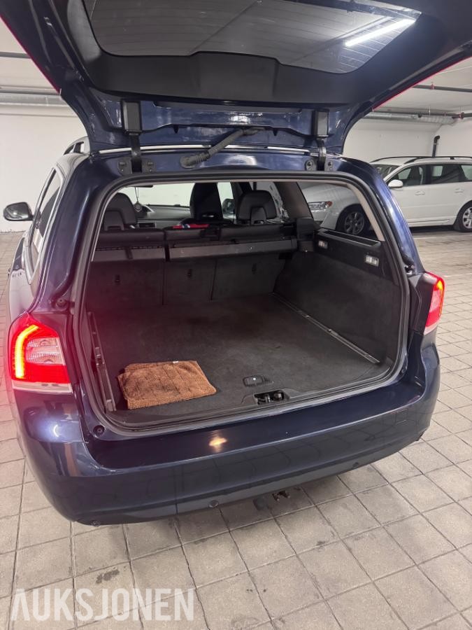 2014 Volvo V70 1.6 Diesel 114hk Summum, Automat, Cruisekontroll Skinnseter