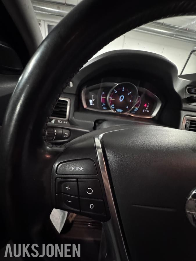 2014 Volvo V70 1.6 Diesel 114hk Summum, Automat, Cruisekontroll Skinnseter