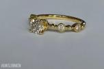 0.60CT DIAMANTRING I 14K GULL. NATURLIGE DIAMANTER! TAKSTBREV OG SERTIFIKAT!