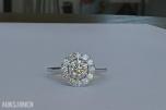 0.88CT DIAMANTRING I 14K GULL. NATURLIGE DIAMANTER! TAKSTBREV OG SERTIFIKAT!