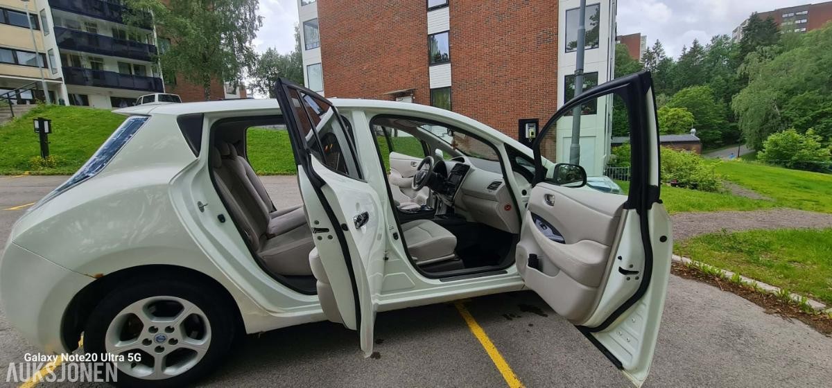 2012 Nissan Leaf 24kWh Cruisekontroll, Ryggekamera, S+V Dekk