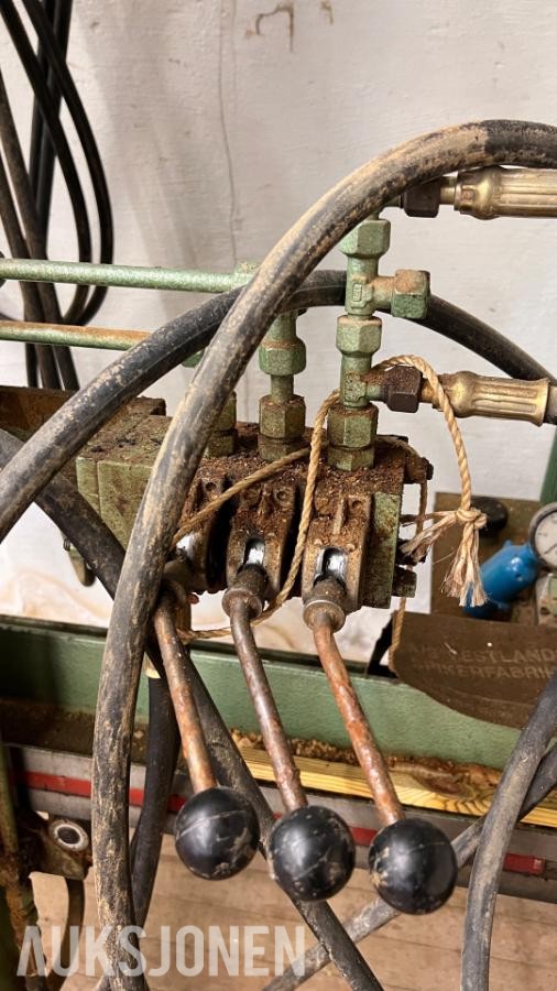 Hydraulisk Treplatepresse