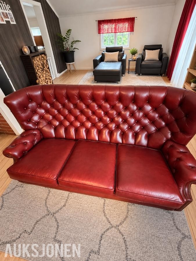 Eksklusivt Chesterfield møbelsett   3-seter + 2 lenestoler
