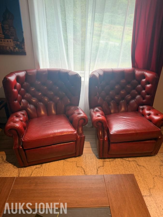 Eksklusivt Chesterfield møbelsett   3-seter + 2 lenestoler