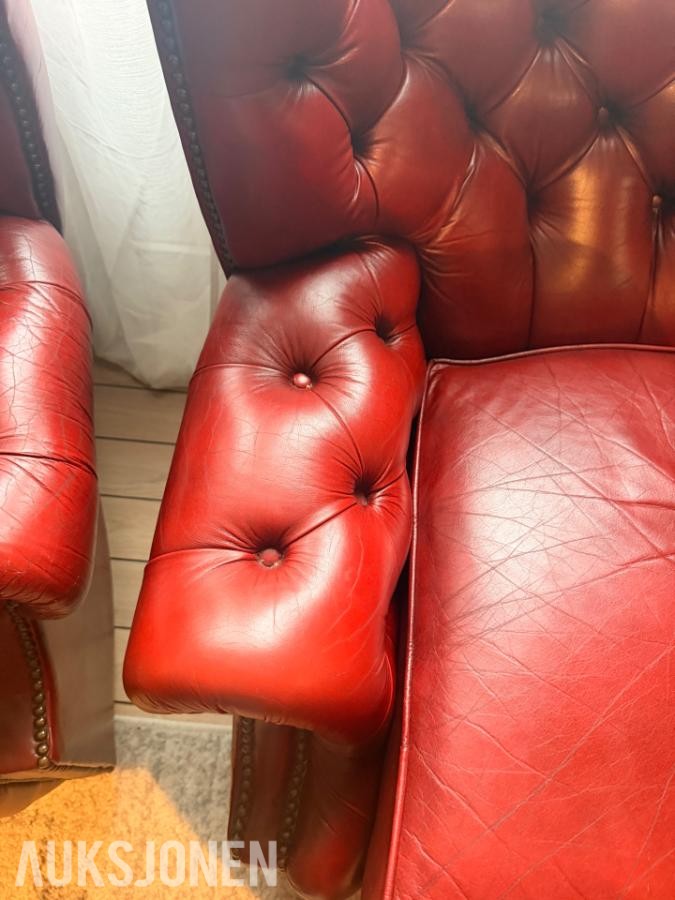 Eksklusivt Chesterfield møbelsett   3-seter + 2 lenestoler