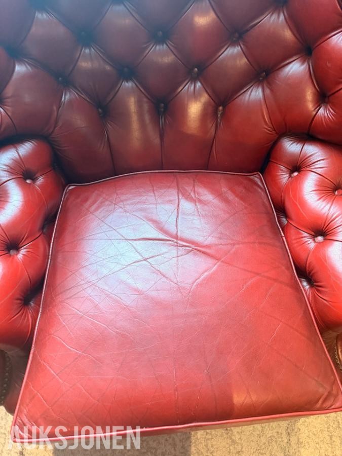Eksklusivt Chesterfield møbelsett   3-seter + 2 lenestoler