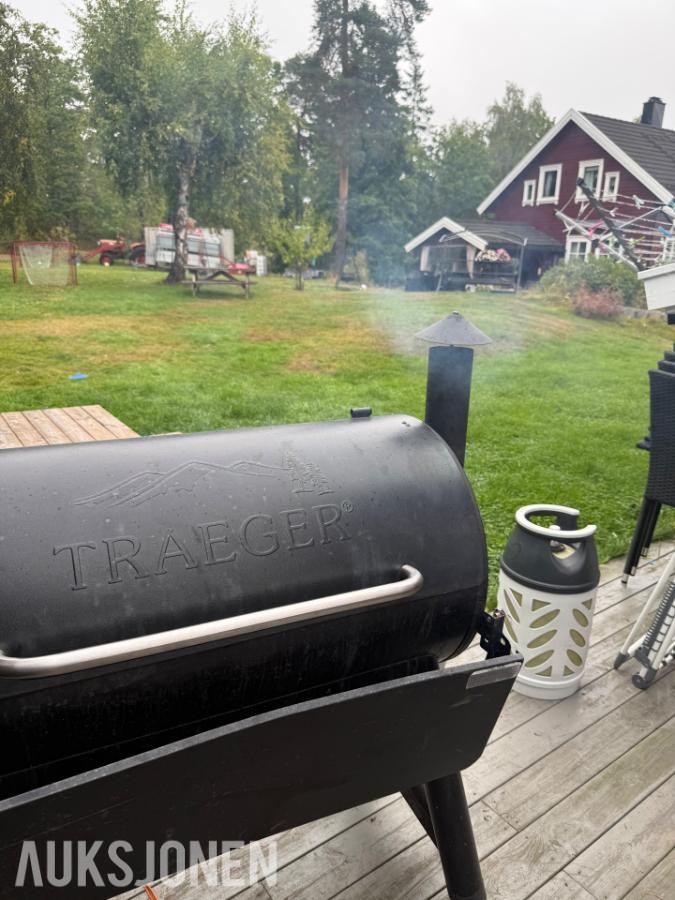 2016 Traeger Pro 34 - smoker/grill
