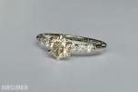 0.76CT DIAMANTRING I 14K GULL. NATURLIGE DIAMANTER! TAKSTBREV OG SERTIFIKAT!