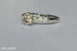 0.76CT DIAMANTRING I 14K GULL. NATURLIGE DIAMANTER! TAKSTBREV OG SERTIFIKAT!