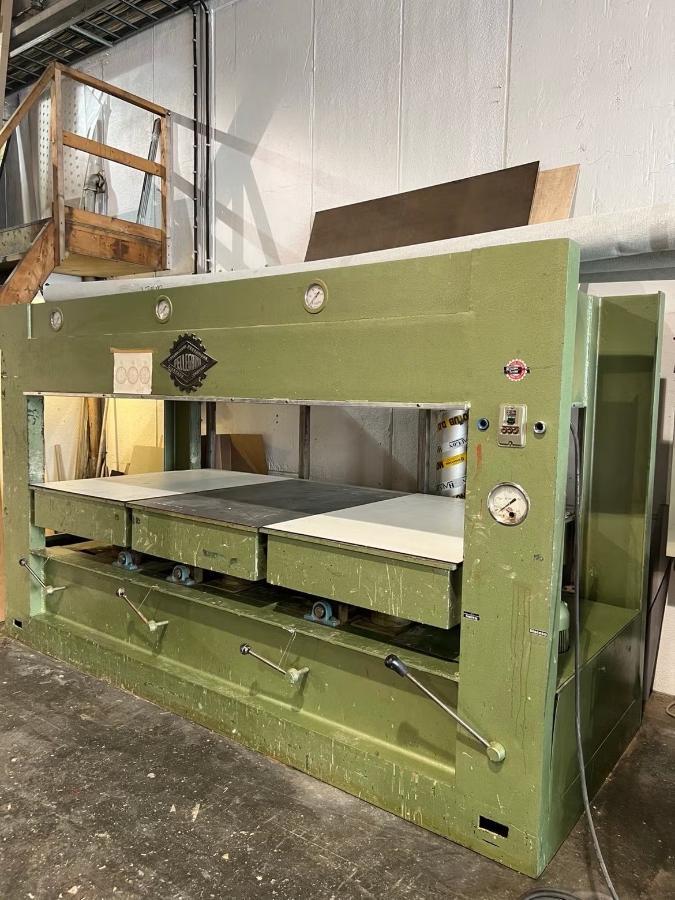 Hydraulisk limpresse/finerpresse  Pellegrini, Italia | 3-seksjons industrimaskin