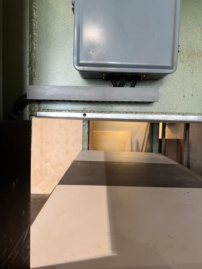 Hydraulisk limpresse/finerpresse  Pellegrini, Italia | 3-seksjons industrimaskin