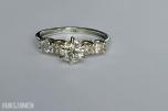 0.86CT DIAMANTRING I 14K GULL. NATURLIGE DIAMANTER! TAKSTBREV OG SERTIFIKAT!