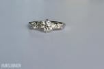0.86CT DIAMANTRING I 14K GULL. NATURLIGE DIAMANTER! TAKSTBREV OG SERTIFIKAT!