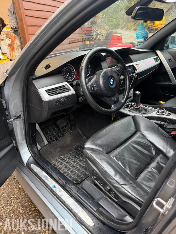2004 BMW 525D AUTOMAT CRUISEKONTROLL HENGERFESTE, SKINNSETER