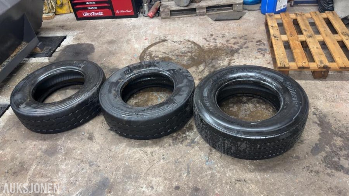Lastebildekk/ trallehjul  285/70R 19,5 Continental, Bridgestone