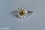 0.88CT DIAMANTRING I 14K GULL. NATURLIGE DIAMANTER! TAKSTBREV OG SERTIFIKAT!