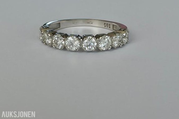 1.09CT ALLIANSE DIAMANTRING I 14K GULL. NATURLIGE DIAMANTER! TAKSTBREV OG SERTIFIKAT!