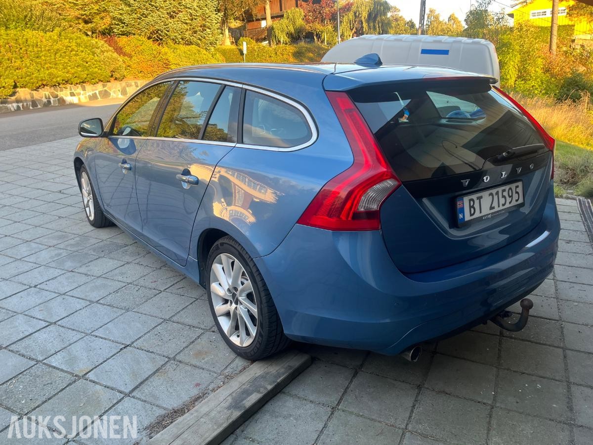 2015 VOLVO V60 D2 115HK CRUISEKONTROLL, HENGERFESTE, SKINNSETER