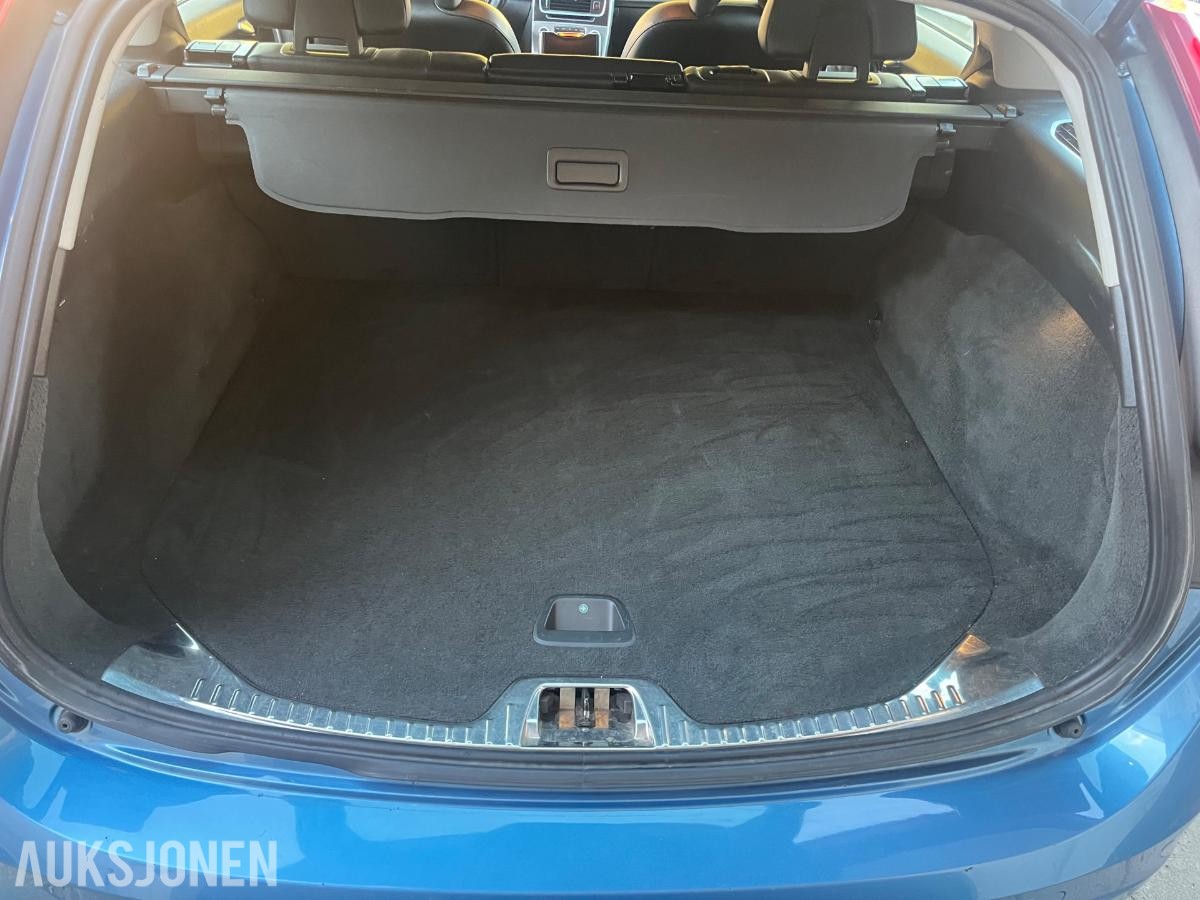 2015 VOLVO V60 D2 115HK CRUISEKONTROLL, HENGERFESTE, SKINNSETER