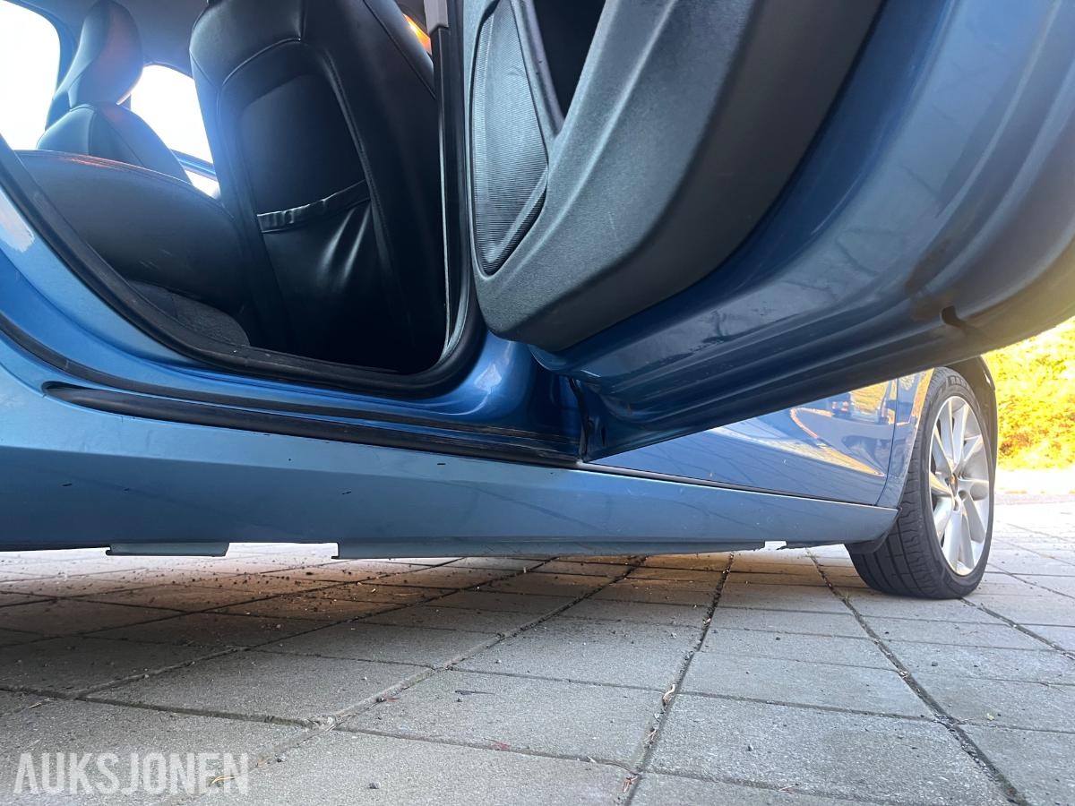 2015 VOLVO V60 D2 115HK CRUISEKONTROLL, HENGERFESTE, SKINNSETER
