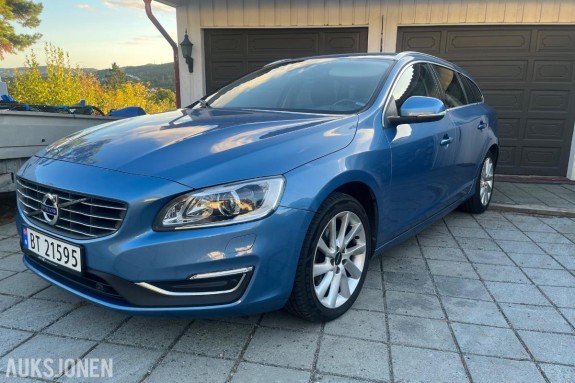 2015 VOLVO V60 D2 115HK CRUISEKONTROLL, HENGERFESTE, SKINNSETER
