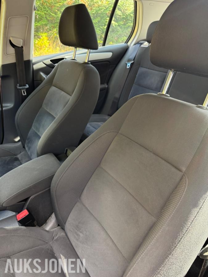 2011 Volkswagen Golf 1.6 Diesel 105hk Automat, Hengerfeste, Cruisekontroll