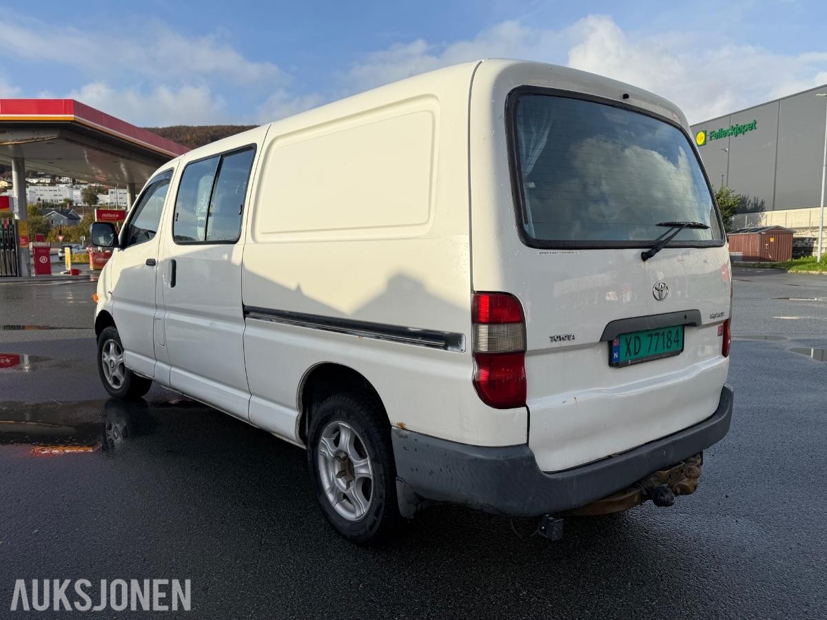 2006 Toyota HiAce, 2.5 102hk  4WD takrails comfortvegg 