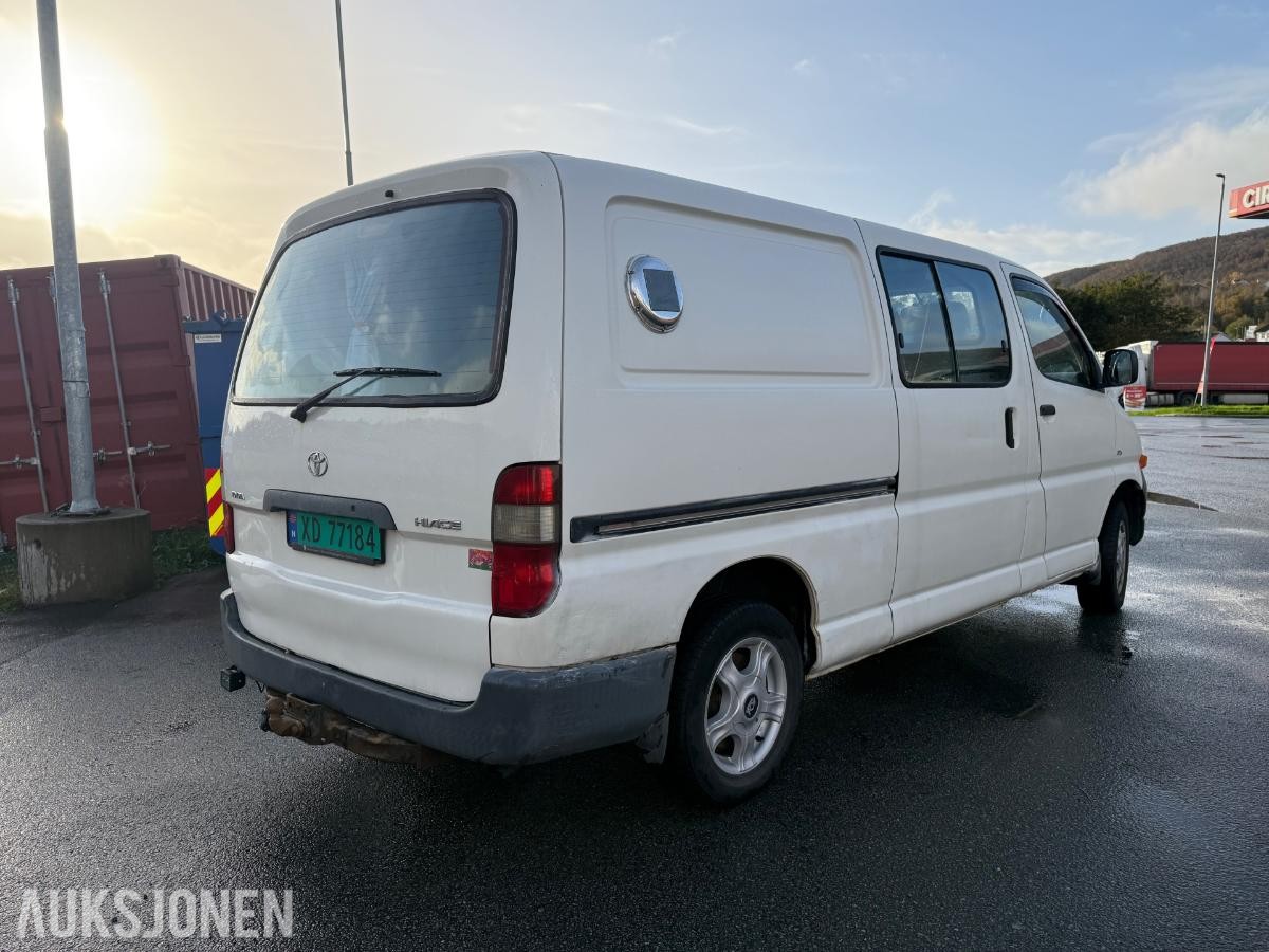 2006 Toyota HiAce, 2.5 102hk  4WD takrails comfortvegg 