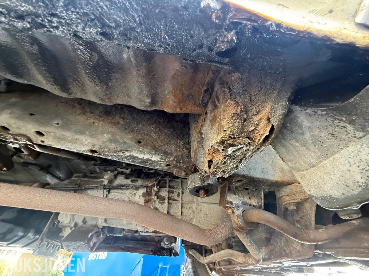 2006 Toyota HiAce, 2.5 102hk  4WD takrails comfortvegg 