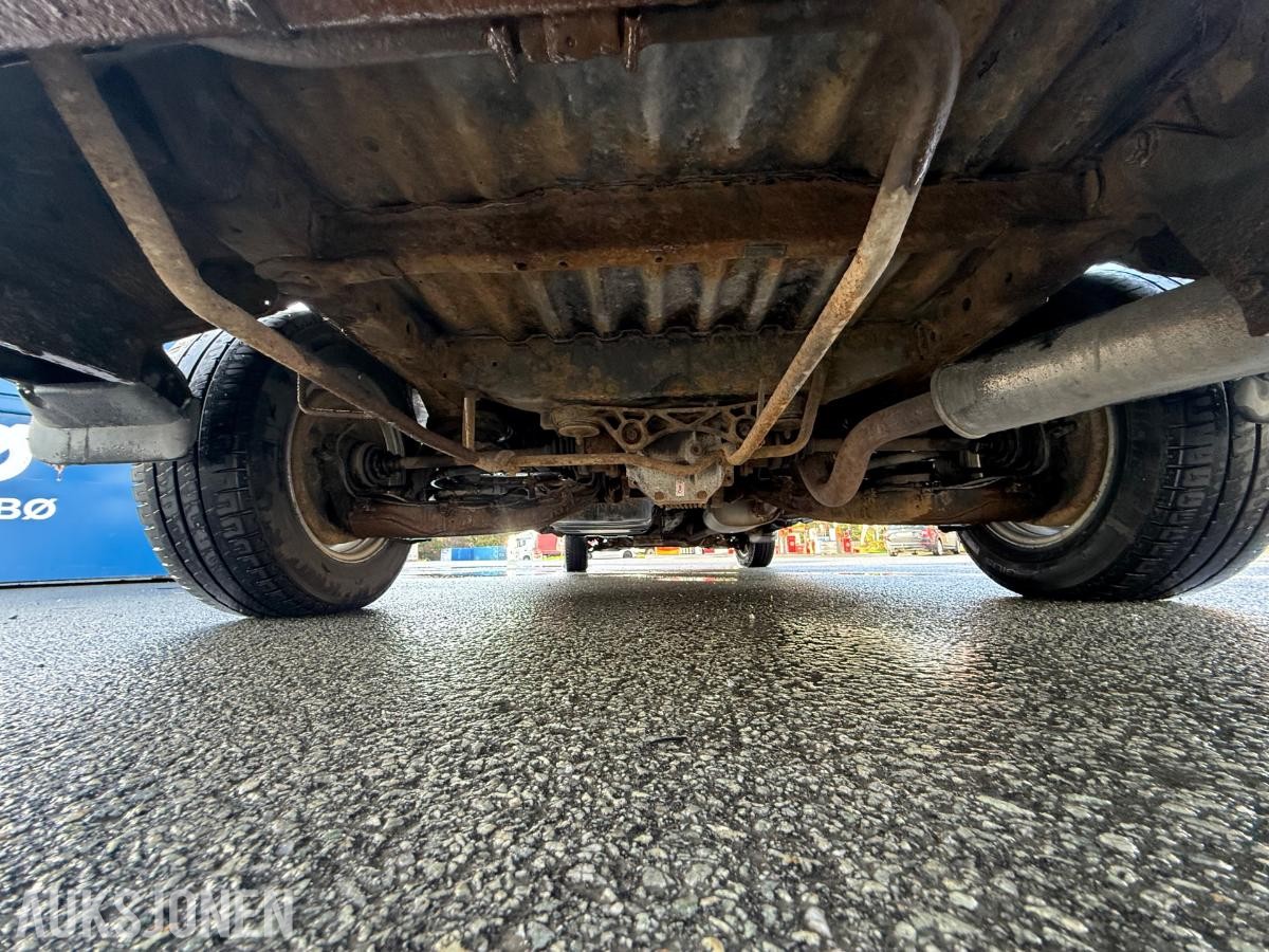 2006 Toyota HiAce, 2.5 102hk  4WD takrails comfortvegg 