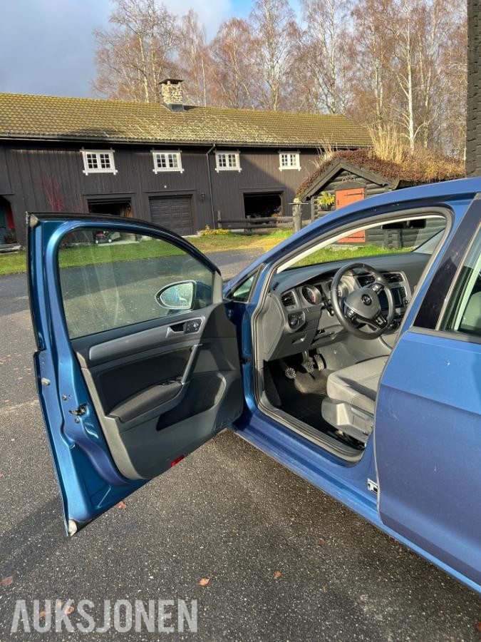 2016 Volkswagen Golf 1.6 TDI 110hk Cruisekontroll, S+V Dekk