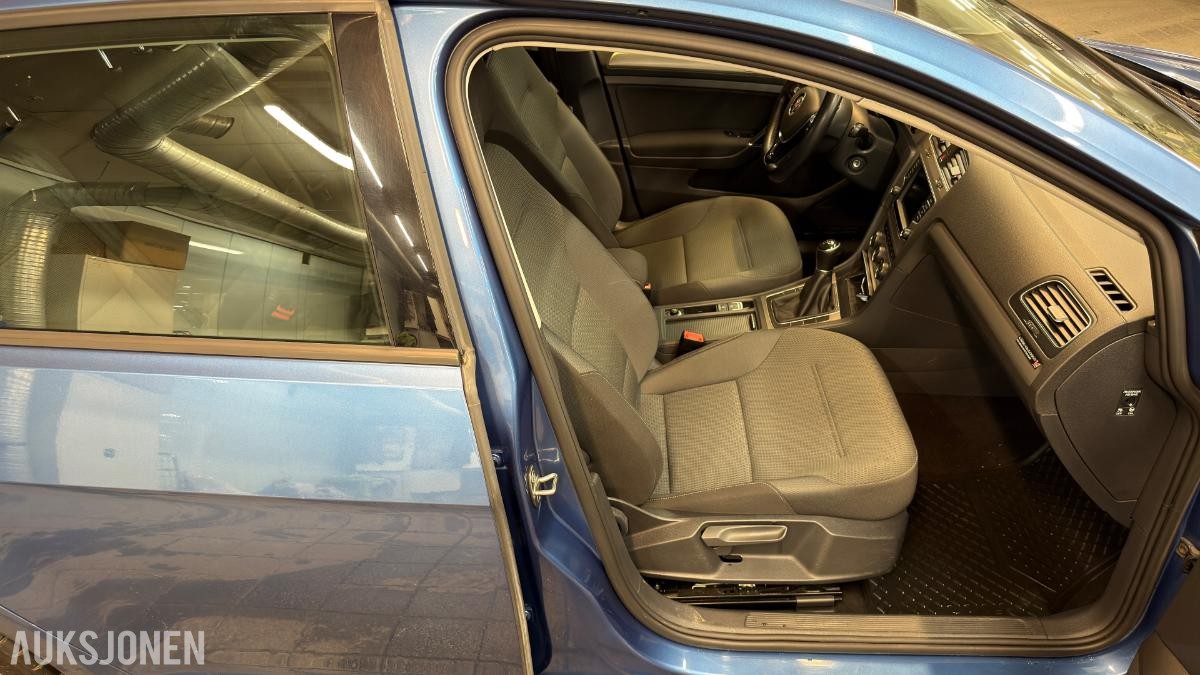 2016 Volkswagen Golf 1.6 TDI 110hk Cruisekontroll, S+V Dekk