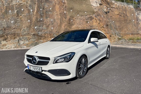 2017 Mercedes-Benz CLA 180 Shooting Brake 2XAMG PANORAMA RYGGEKAMERA CARPLAY F1 GIR FULL SERVICEHISTORIKK 99900km