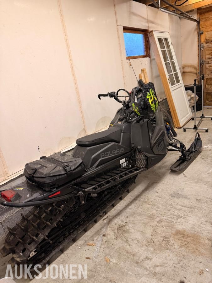 2025 Polaris 9R RMK Khaos Slash - snøscooter