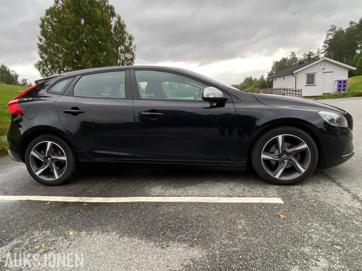 2014 Volvo V40 R-DESIGN D2 EU-OK 08.28 NYLIG SERVICE