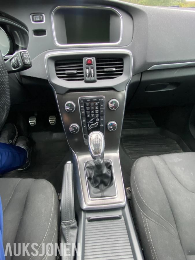 2014 Volvo V40 R-DESIGN D2 EU-OK 08.28 NYLIG SERVICE