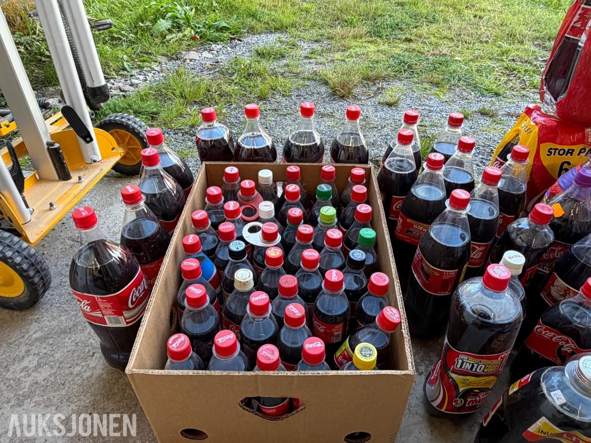 Cola samling selges 