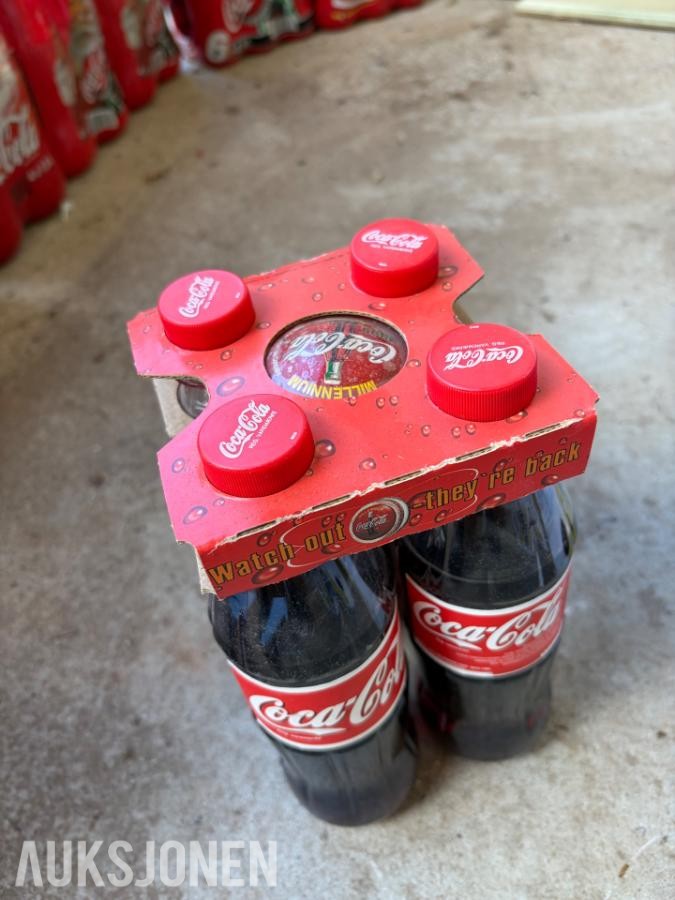 Cola samling selges 