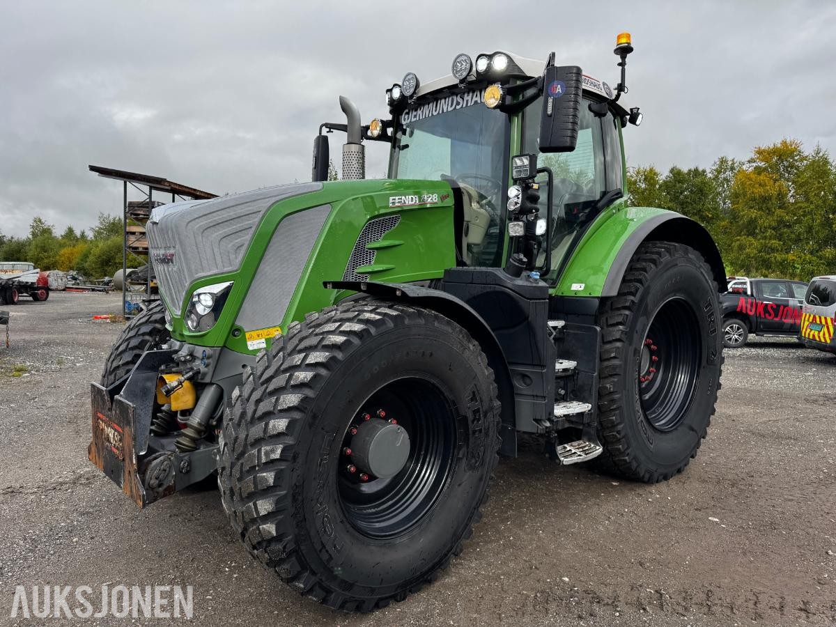 2020 Fendt 828 Vario BRØYTERIGGET, FRONT PTO, SOMMER OG VINTERHJUL
