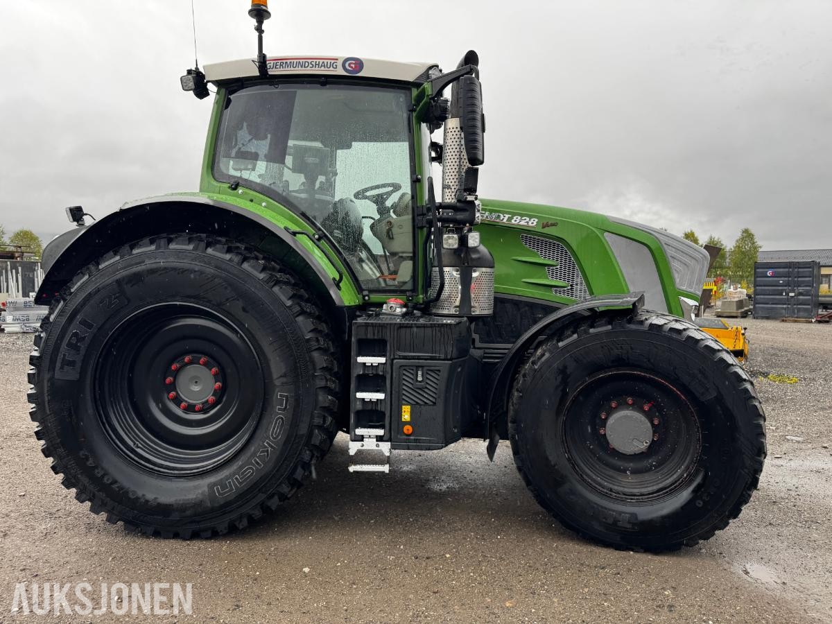 2020 Fendt 828 Vario BRØYTERIGGET, FRONT PTO, SOMMER OG VINTERHJUL
