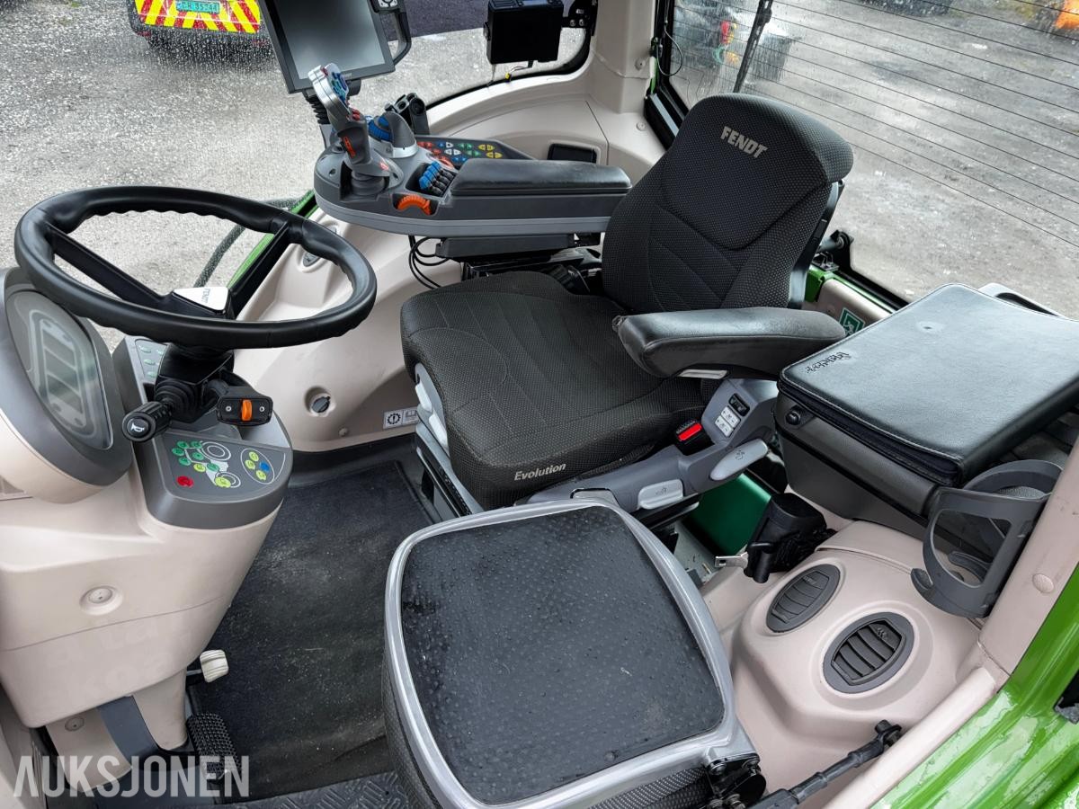 2020 Fendt 828 Vario BRØYTERIGGET, FRONT PTO, SOMMER OG VINTERHJUL