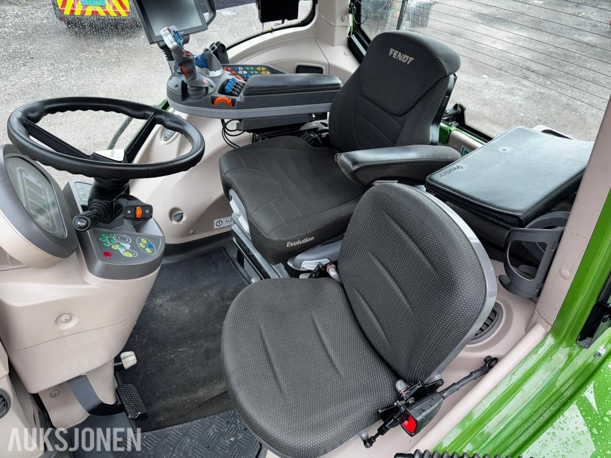 2020 Fendt 828 Vario BRØYTERIGGET, FRONT PTO, SOMMER OG VINTERHJUL