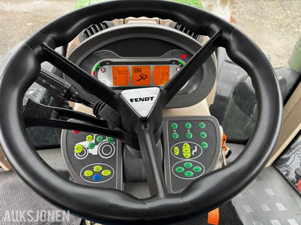 2020 Fendt 828 Vario BRØYTERIGGET, FRONT PTO, SOMMER OG VINTERHJUL