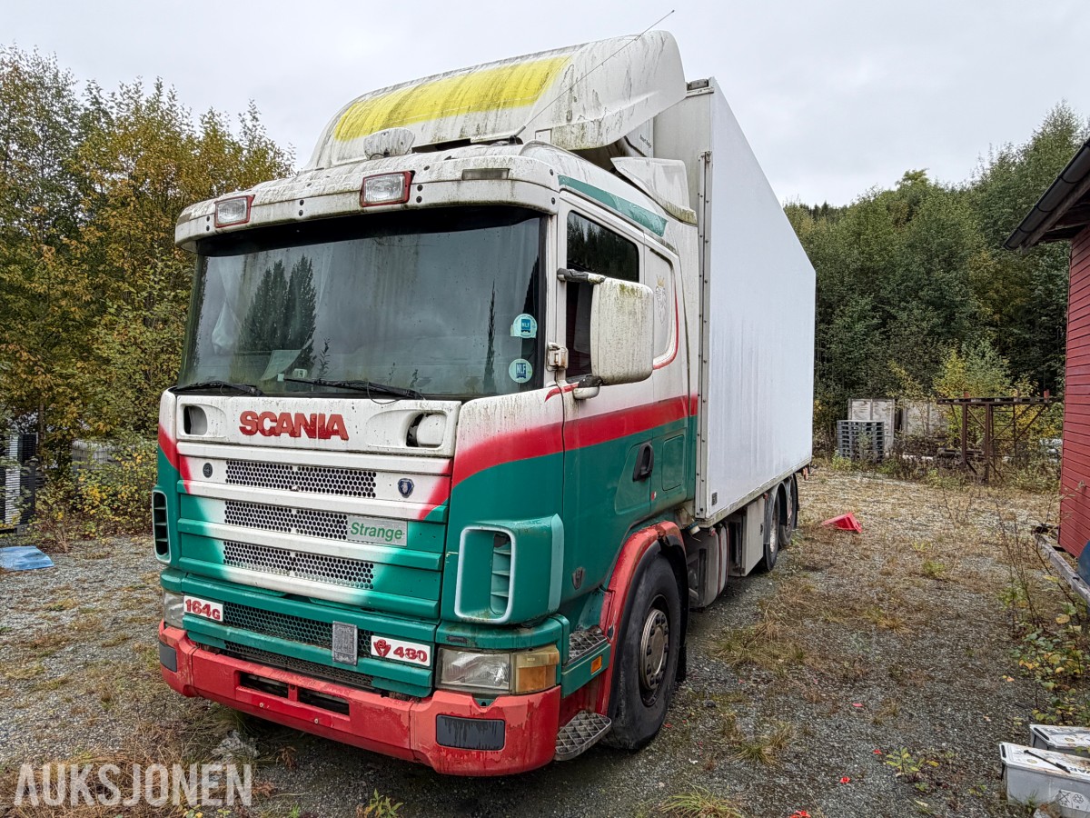 2000 Scania R164GB skaplastebil med kjøleaggregat og bakløft