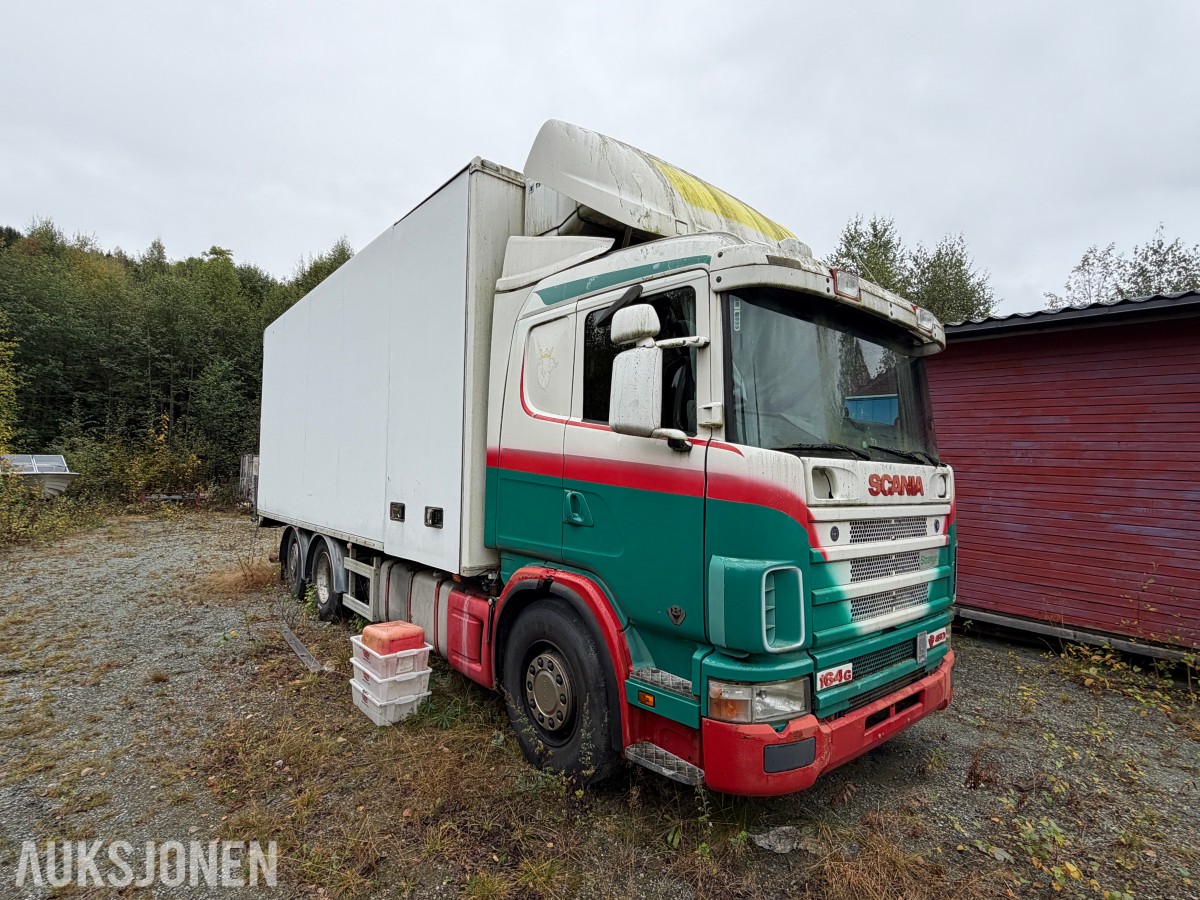 2000 Scania R164GB skaplastebil med kjøleaggregat og bakløft