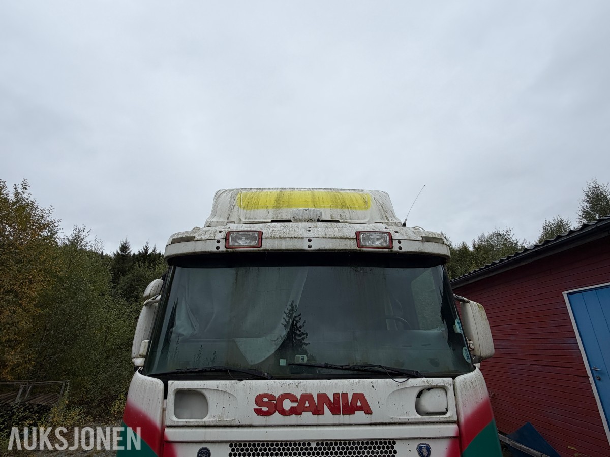 2000 Scania R164GB skaplastebil med kjøleaggregat og bakløft