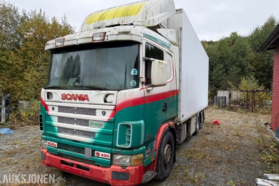 2000 Scania R164GB skaplastebil med kjøleaggregat og bakløft